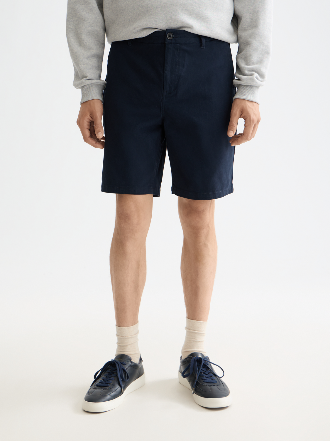 SCOTCH & SODA Stuart chino shorts in light khaki color, showing the fit and casual style on a plain background.