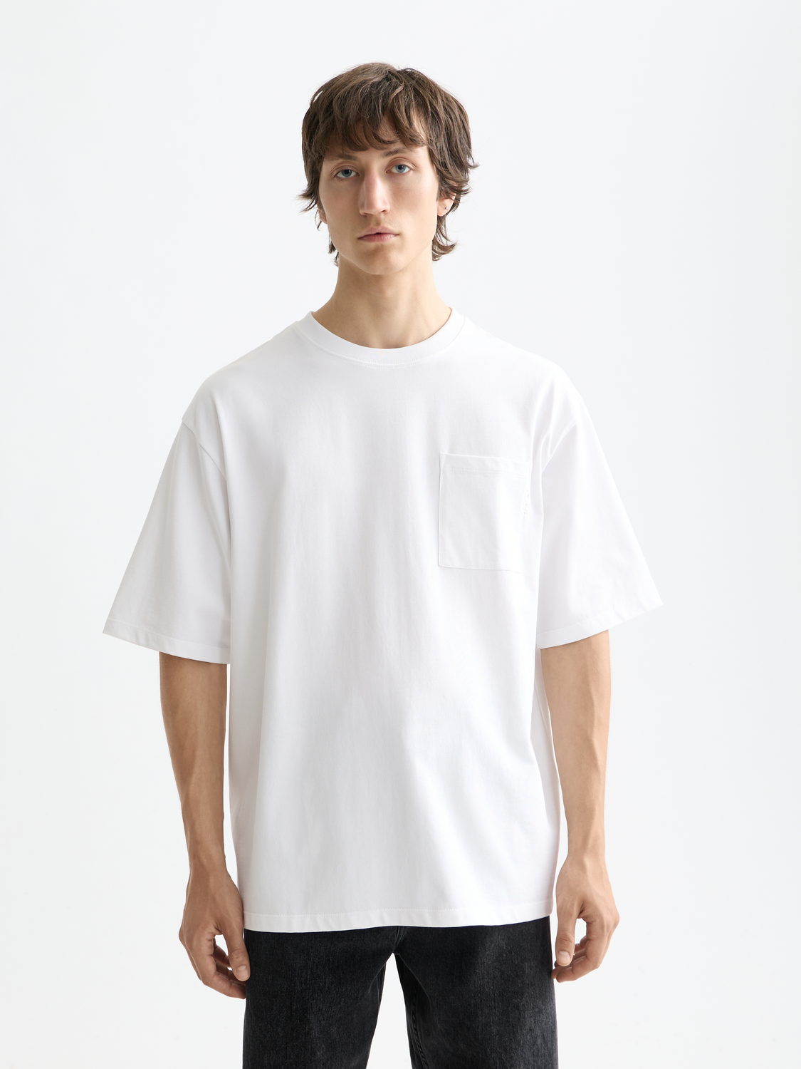 Scarlet red short-sleeve Scotch & Soda chest pocket t-shirt with front pocket and crew neckline.
