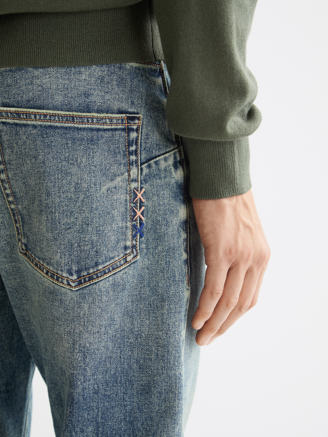 SCOTCH & SODA Zee straight-fit denim jeans displayed on a model, showcasing classic style and fit.