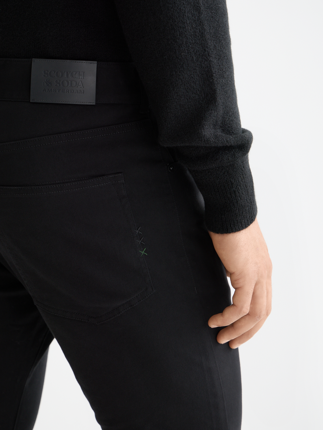 SCOTCH & SODA Ralston slim-fit 5-pocket pants in dark denim, displayed flat on a white background.