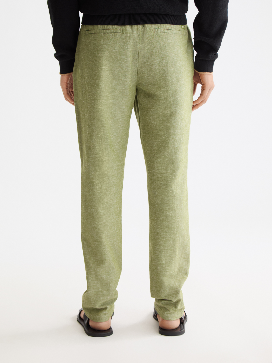 SCOTCH & SODA Warren joggers pants in dark color with back pockets, casual and comfortable for everyday wear.