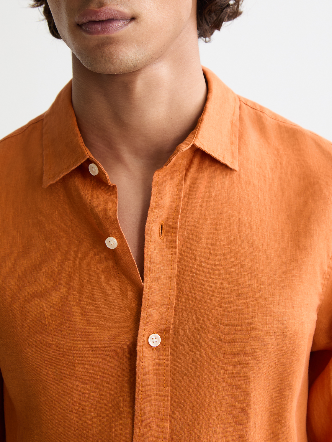 Long-sleeve Scotch & Soda linen shirt featuring a relaxed fit and natural fabric for casual, breathable style.