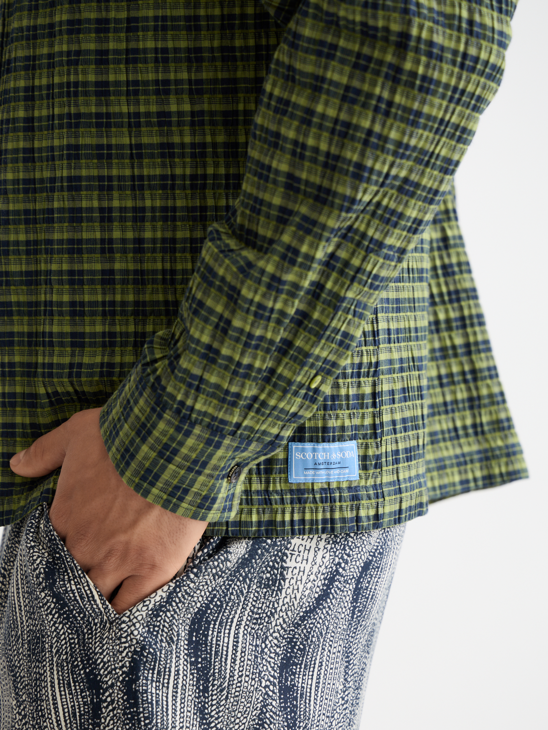 Scotch & Soda long-sleeve crinkle checked shirt in blue and white, featuring a casual collar and button-front design.