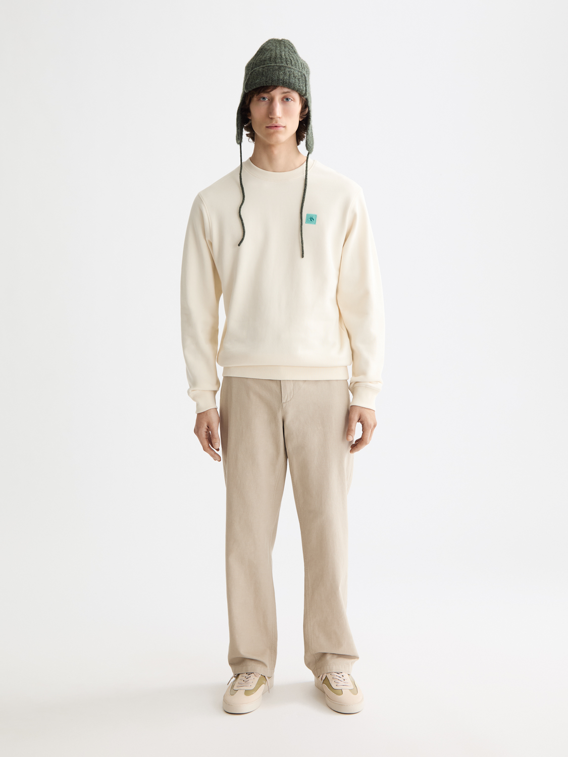 Scotch & Soda logo sweatshirt featuring a casual fit with a printed logo on the front, made from soft, comfortable fabric.