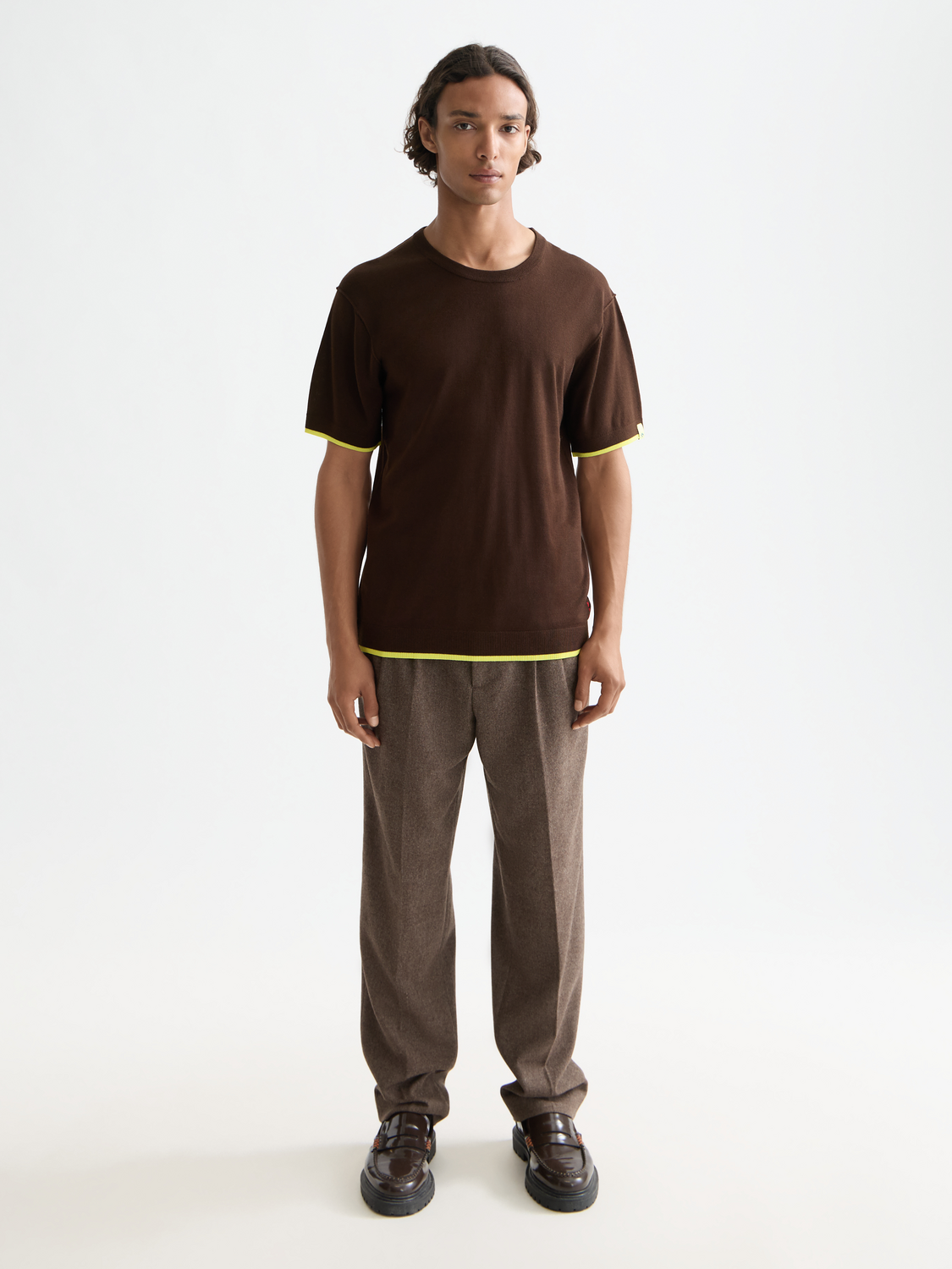 Knitted T-shirt from Scotch & Soda, casual knitwear in soft fabric, featuring a classic crew neck and textured knit pattern.