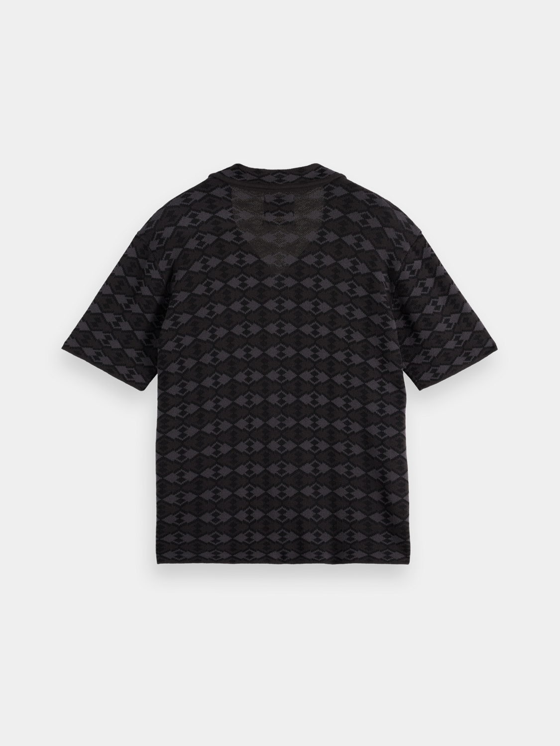 Knitted short-sleeved shirt from Scotch & Soda, featuring a stylish knitwear design and a comfortable fit.