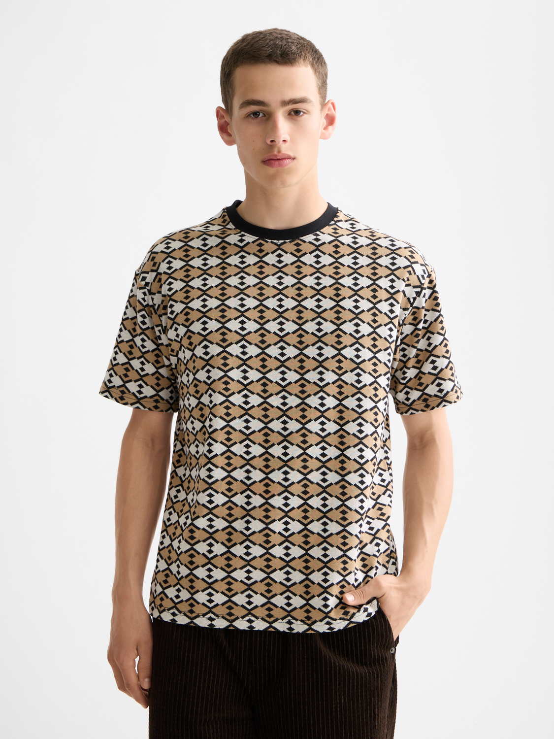 Scotch & Soda men's short sleeve jacquard T-shirt with patterned fabric and crew neckline.