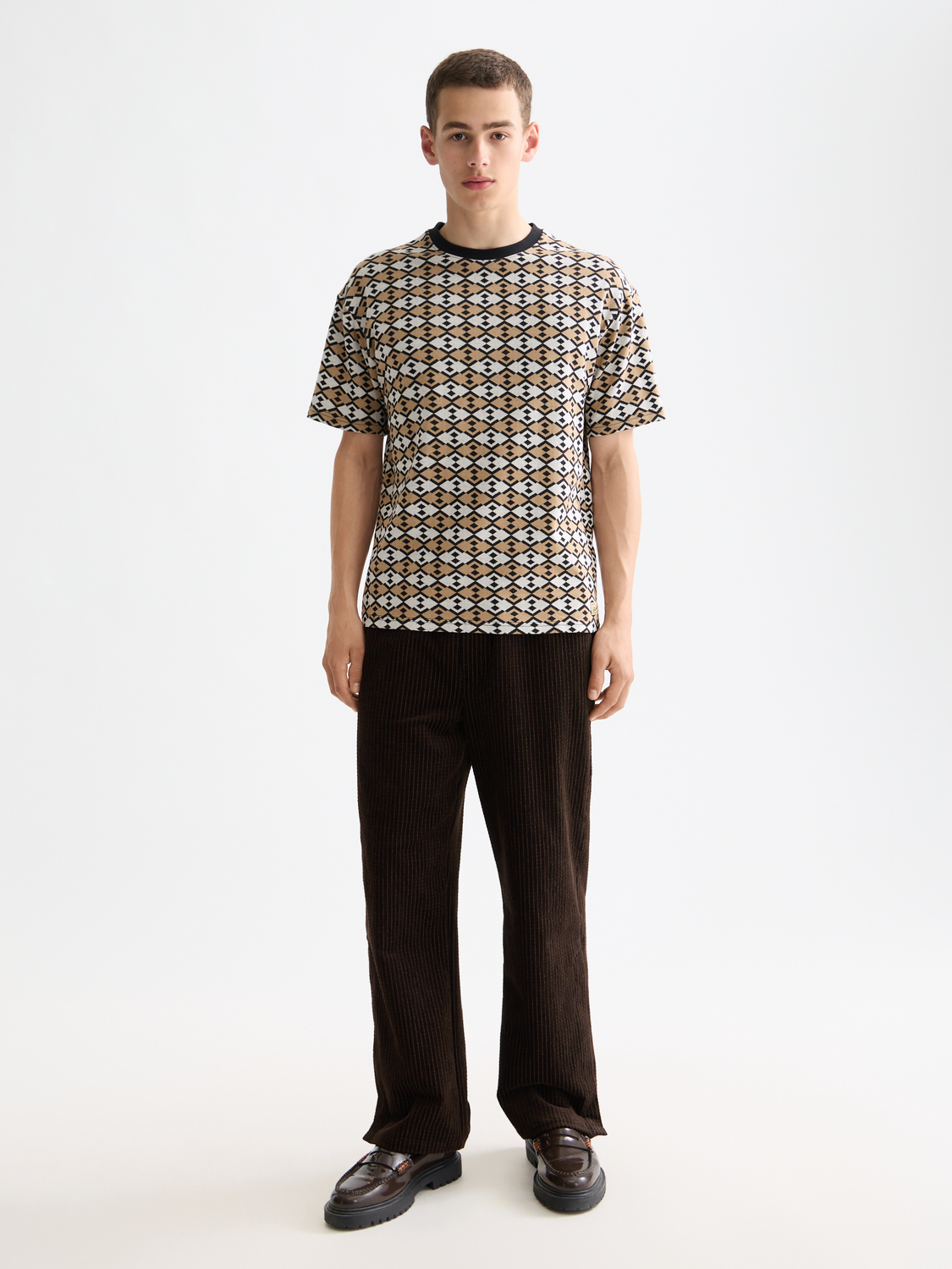 Scotch & Soda short-sleeve jacquard T-shirt with intricate woven pattern, casual fit, in a neutral color.