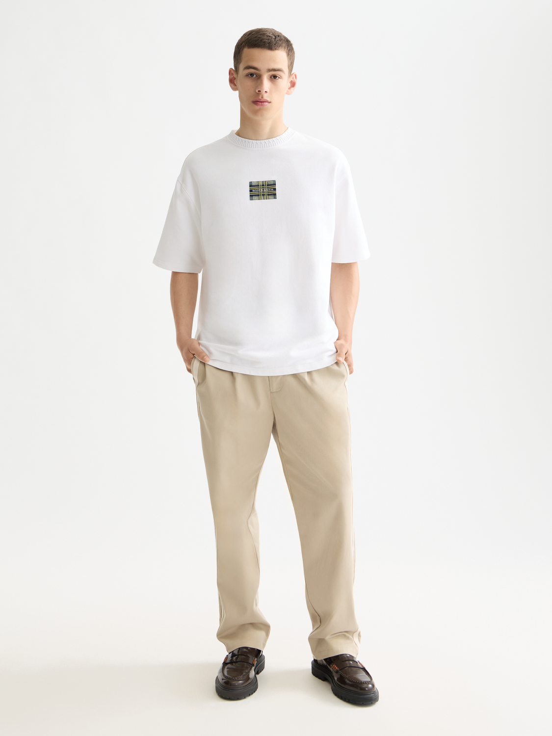 SCOTCH & SODA label t-shirt, short sleeve tee with graphic design, casual men's top, front view showing branding and fabric texture.