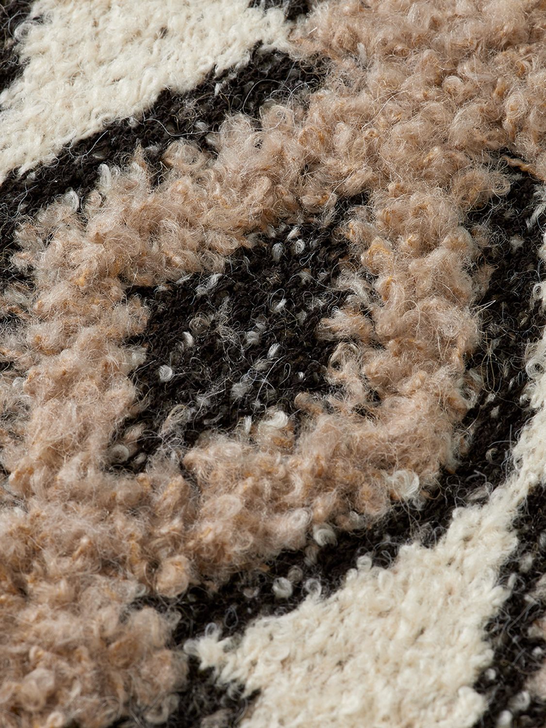 Scotch & Soda jacquard knit pullover with intricate pattern, long sleeves, and ribbed cuffs, casual stylish knitwear.