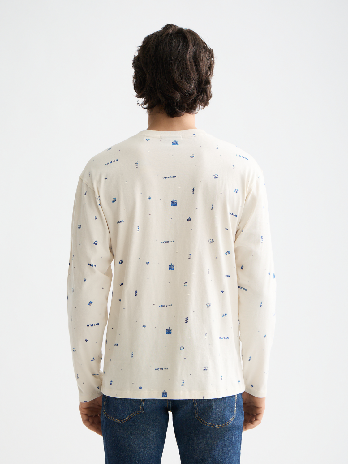 Printed long-sleeved SCOTCH & SODA T-shirt with bold design, long sleeves, and comfortable fit, showcased in black and white.