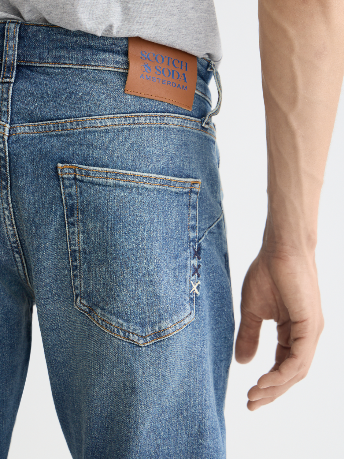Zee straight fit jeans - Scotch & Soda NZ