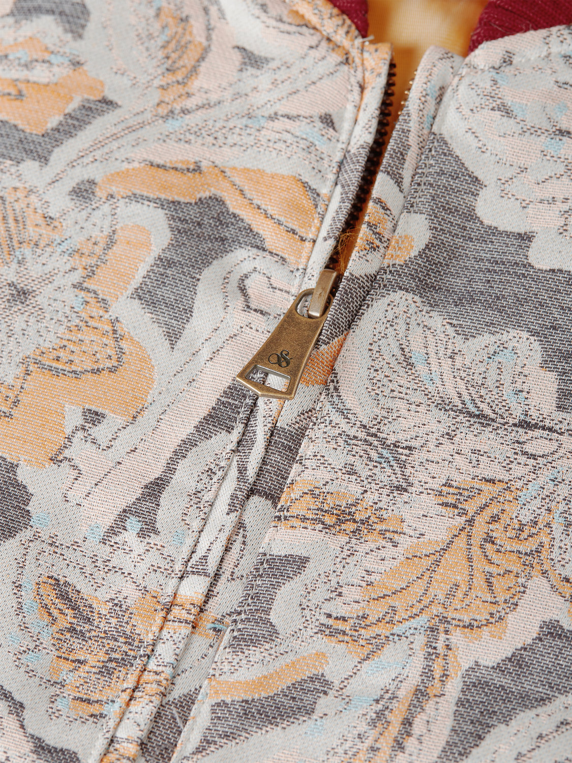 SCOTCH & SODA jacquard souvenir jacket featuring intricate woven patterns and a vintage-inspired design.