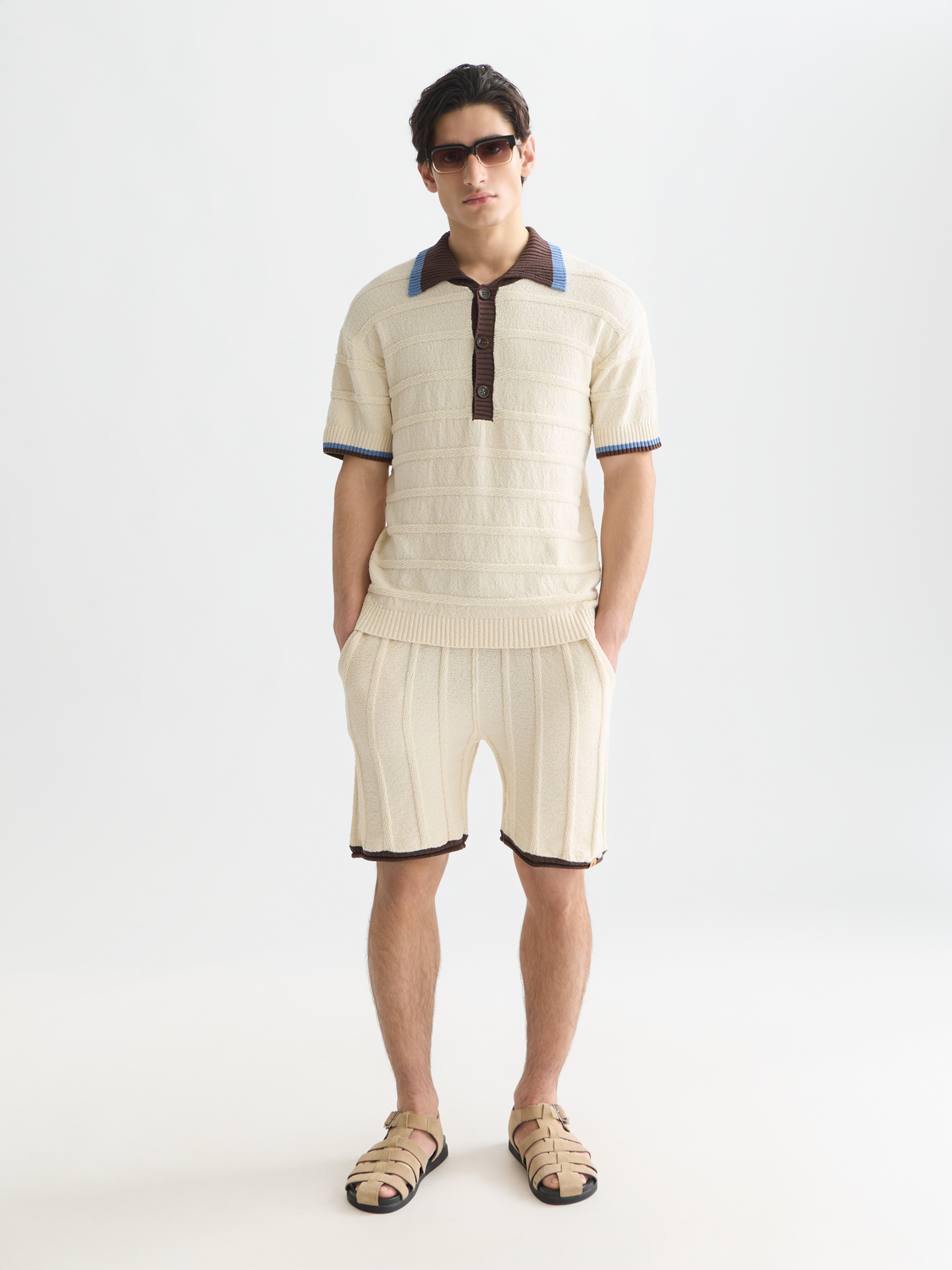 Scotch & Soda knitted polo shirt, men's casual short-sleeve polo with a classic collar and textured knit fabric.