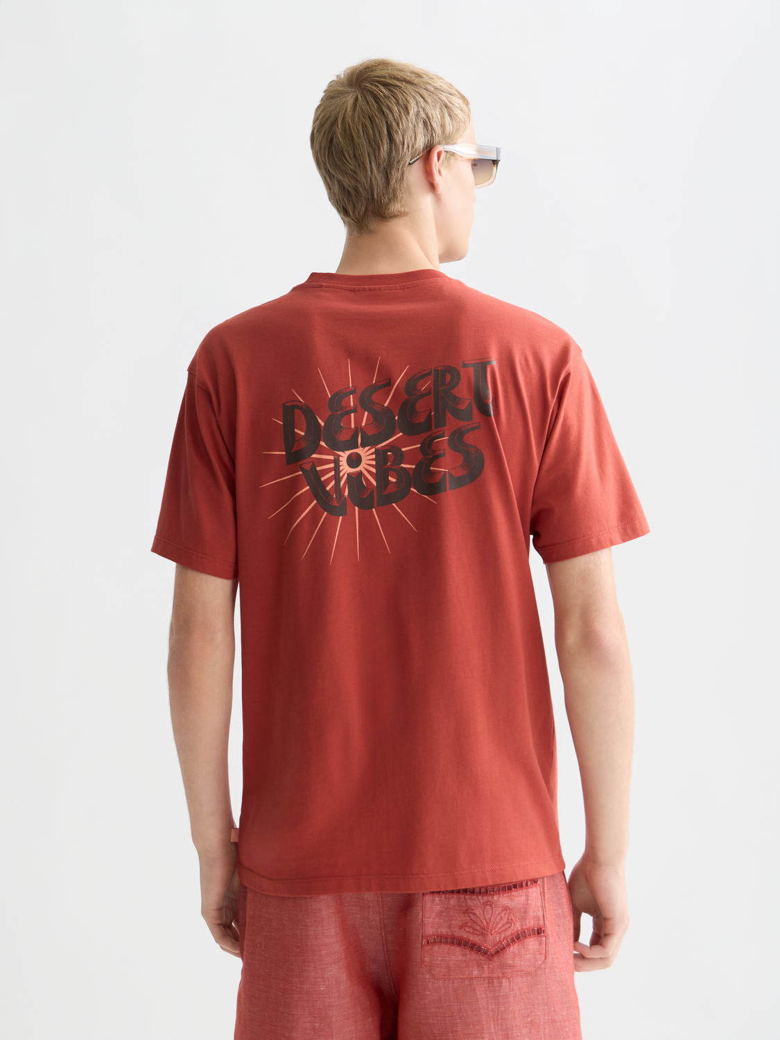 Scotch & Soda men's short sleeve artwork T-shirt with colorful graphic design on the front, casual and stylish for everyday wear.