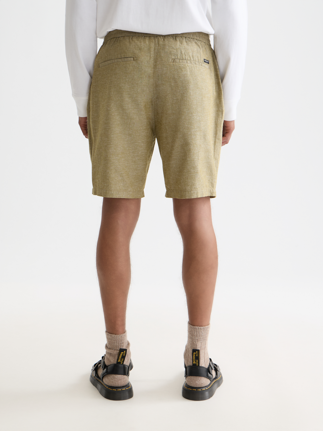 SCOTCH & SODA Fave cotton-linen shorts in neutral color, front view showing relaxed fit and lightweight fabric.