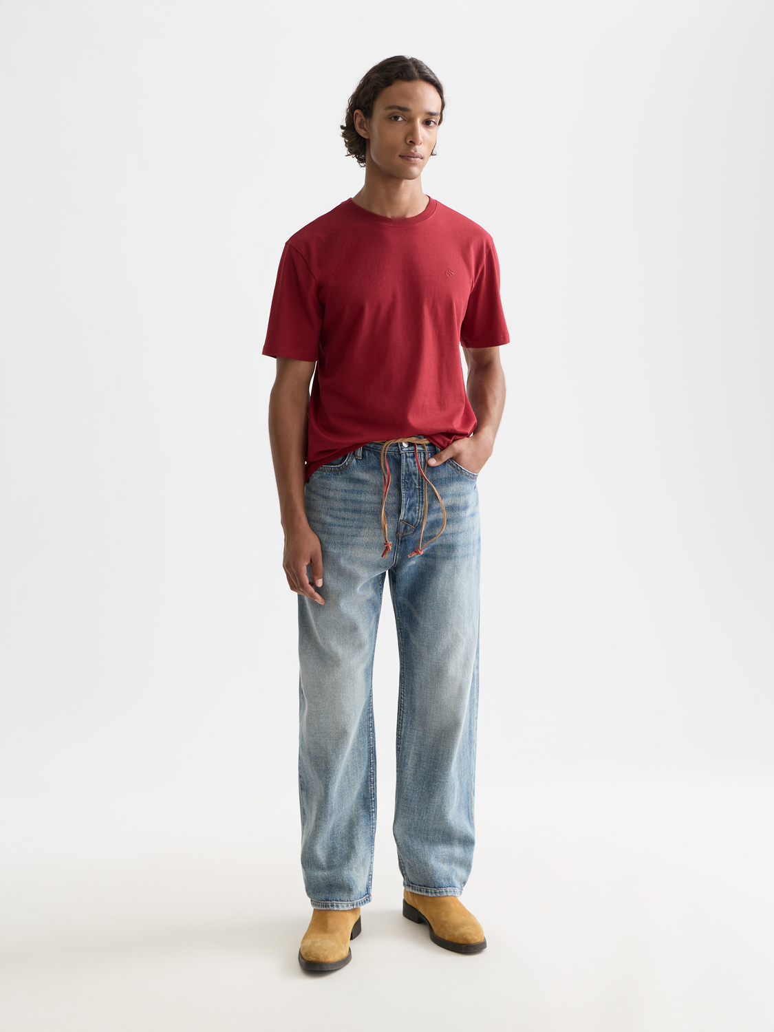 Scotch & Soda logo t-shirt, short sleeve tee with graphic logo design on front, casual men's or women's apparel.