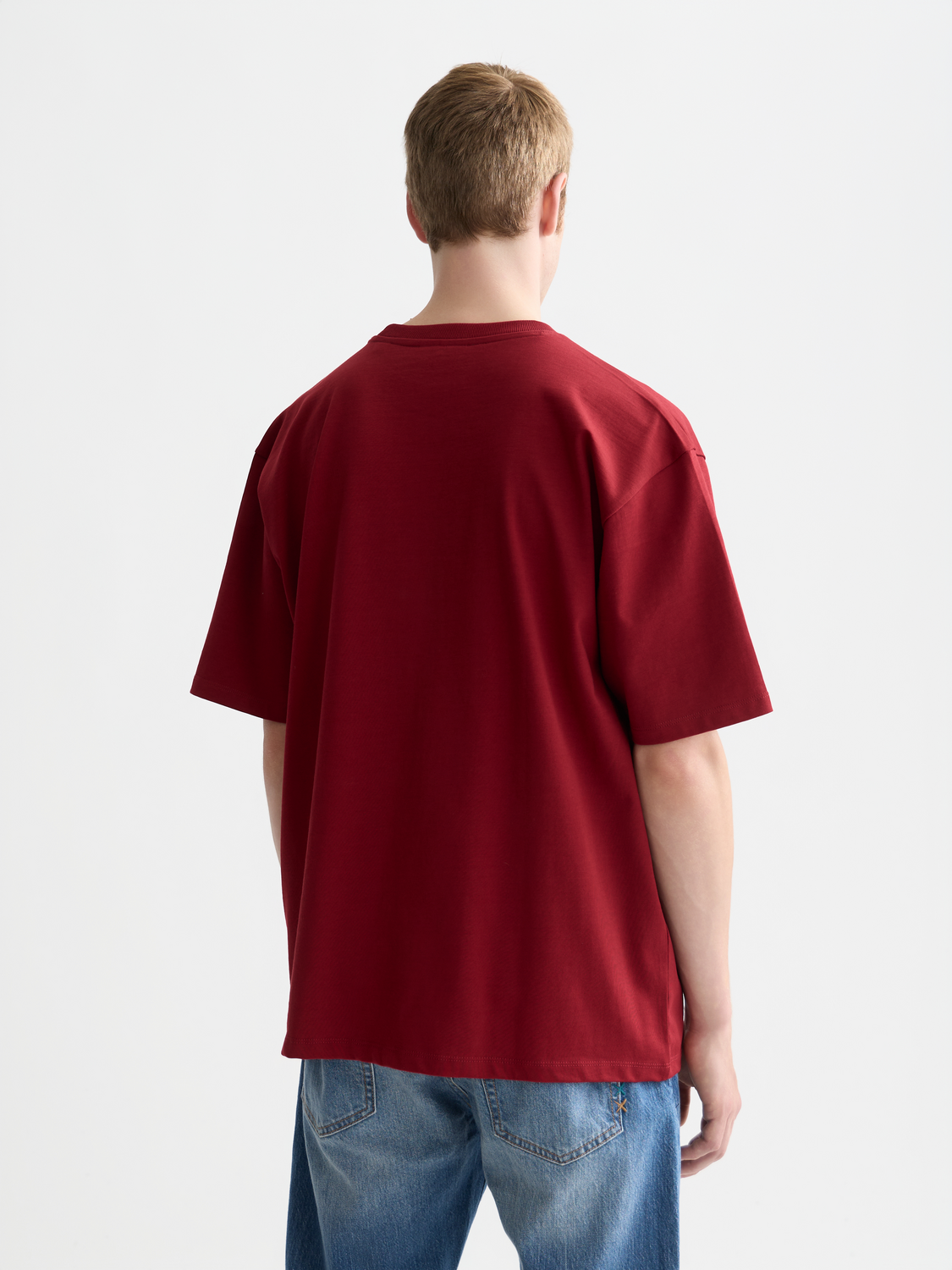 Short sleeve Scotch & Soda chest pocket t-shirt with front pocket, casual fit, in a versatile color.