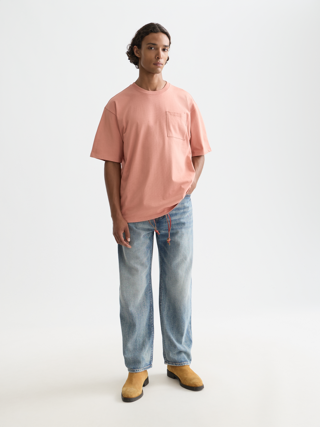 Scarlet red short-sleeve Scotch & Soda chest pocket t-shirt with front pocket detail, casual and comfortable men's tee.