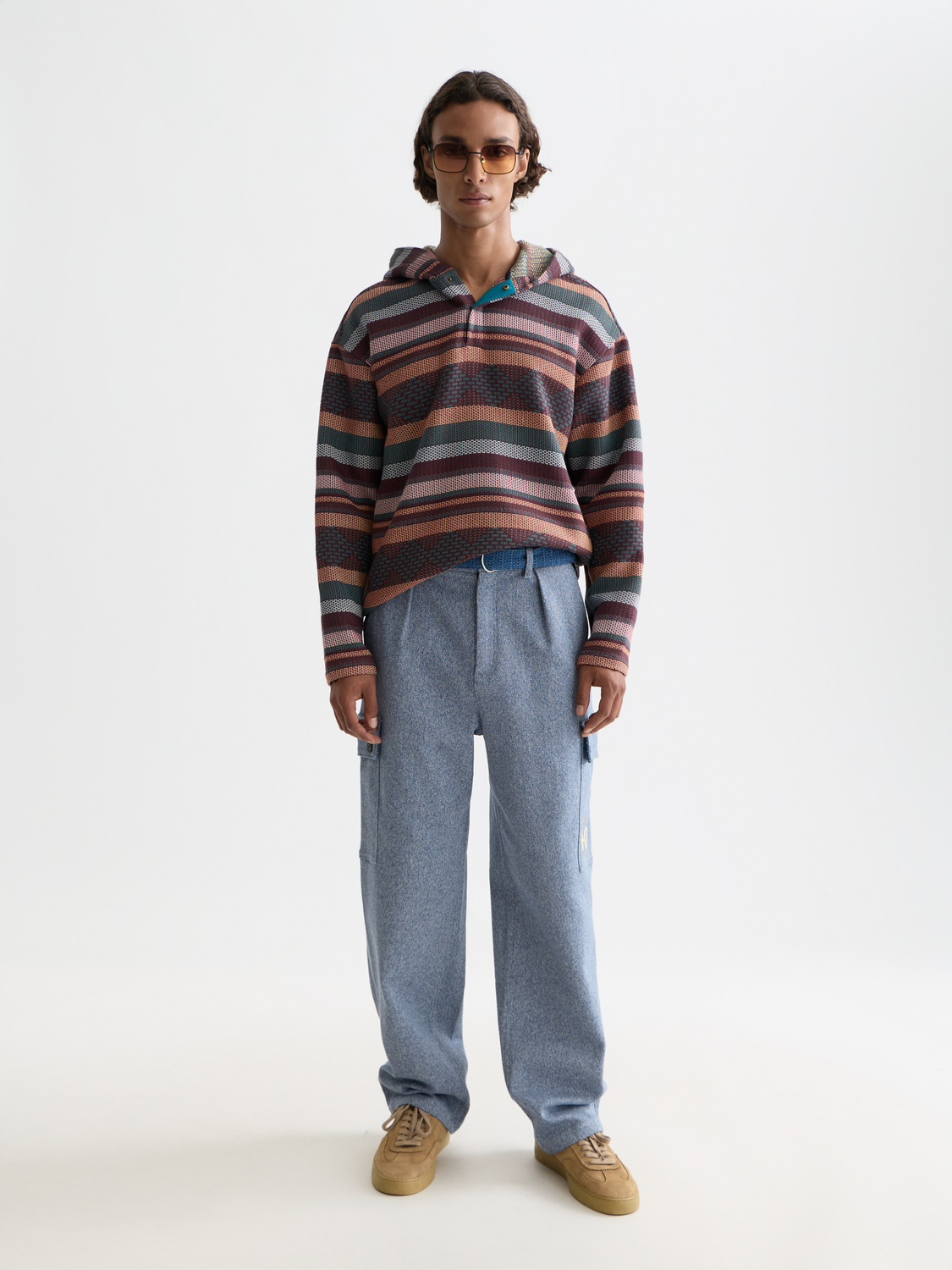 Loose straight-fit cargo pants by Scotch & Soda, featuring multiple pockets and a relaxed fit in durable fabric.