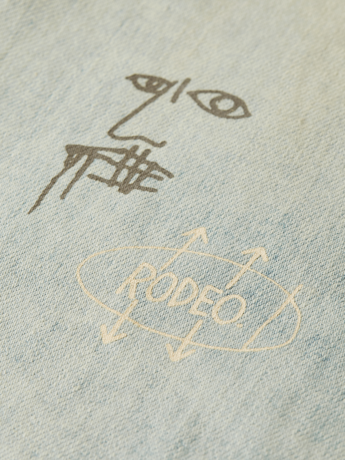 SCOTCH & SODA S&S x Basquiat Zee straight-fit denim jeans with classic five-pocket design and distressed detailing.