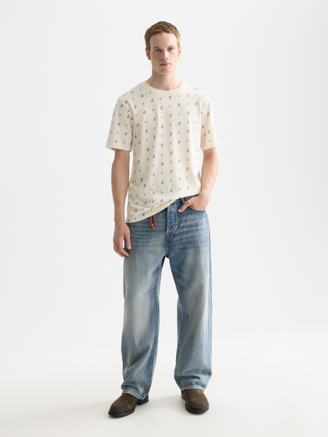 Printed SCOTCH & SODA short-sleeve T-shirt featuring a stylish graphic design on soft fabric.