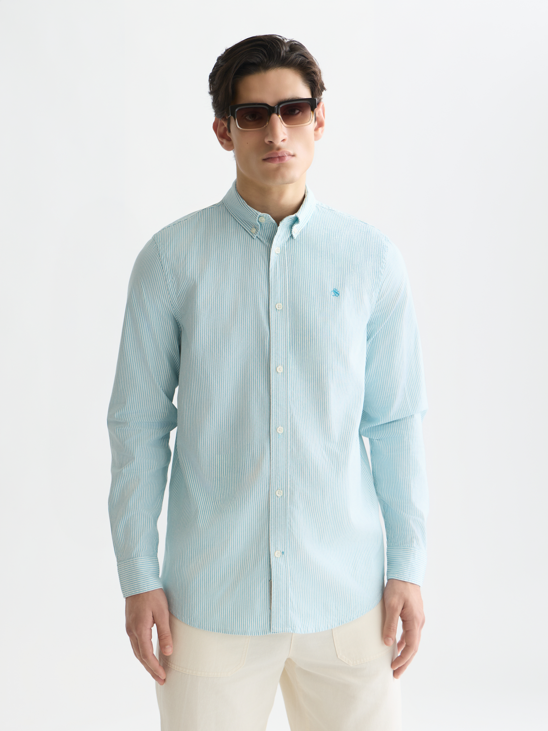 Long sleeve Scotch & Soda striped Oxford shirt featuring blue and white vertical stripes and a classic collar.