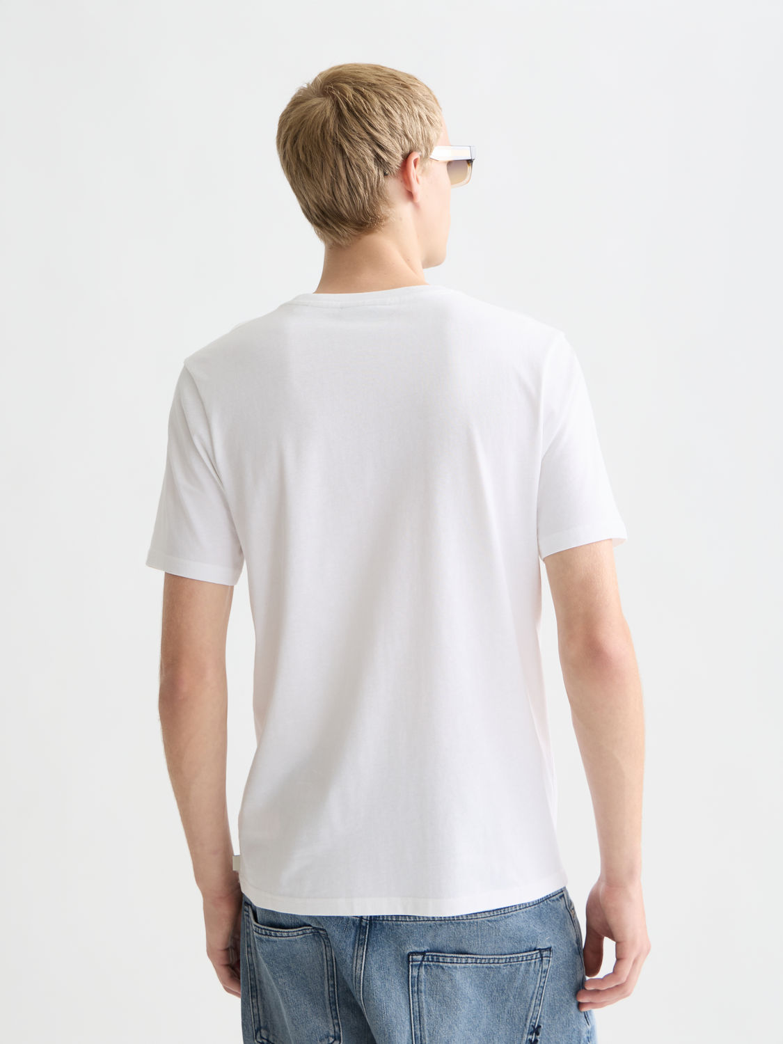 SCOTCH & SODA short sleeve artwork t-shirt featuring a colorful printed design on the front.