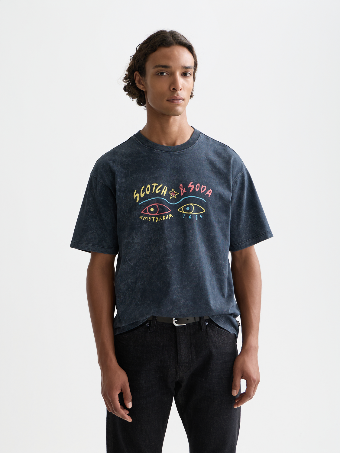 Washed artwork Scotch & Soda short sleeve t-shirt featuring a printed design on the front, casual men's tee, dark color.
