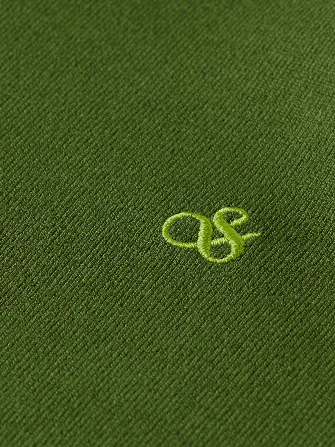 Scotch & Soda viscose knitwear pullover in soft fabric, featuring a classic design and relaxed fit.