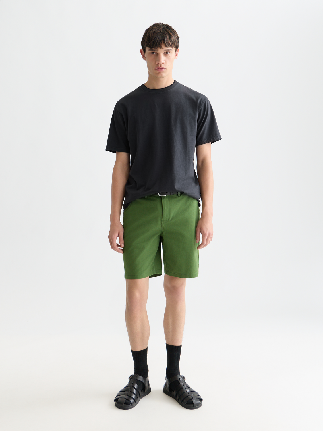SCOTCH & SODA Stuart chino shorts in beige fabric, front view showing tailored fit and classic design.