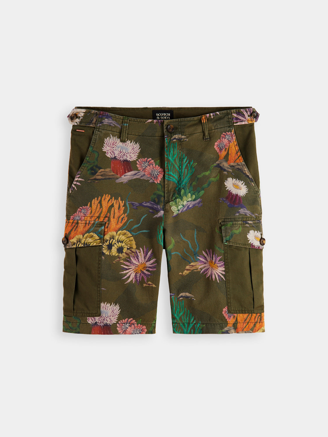 Printed cargo shorts
