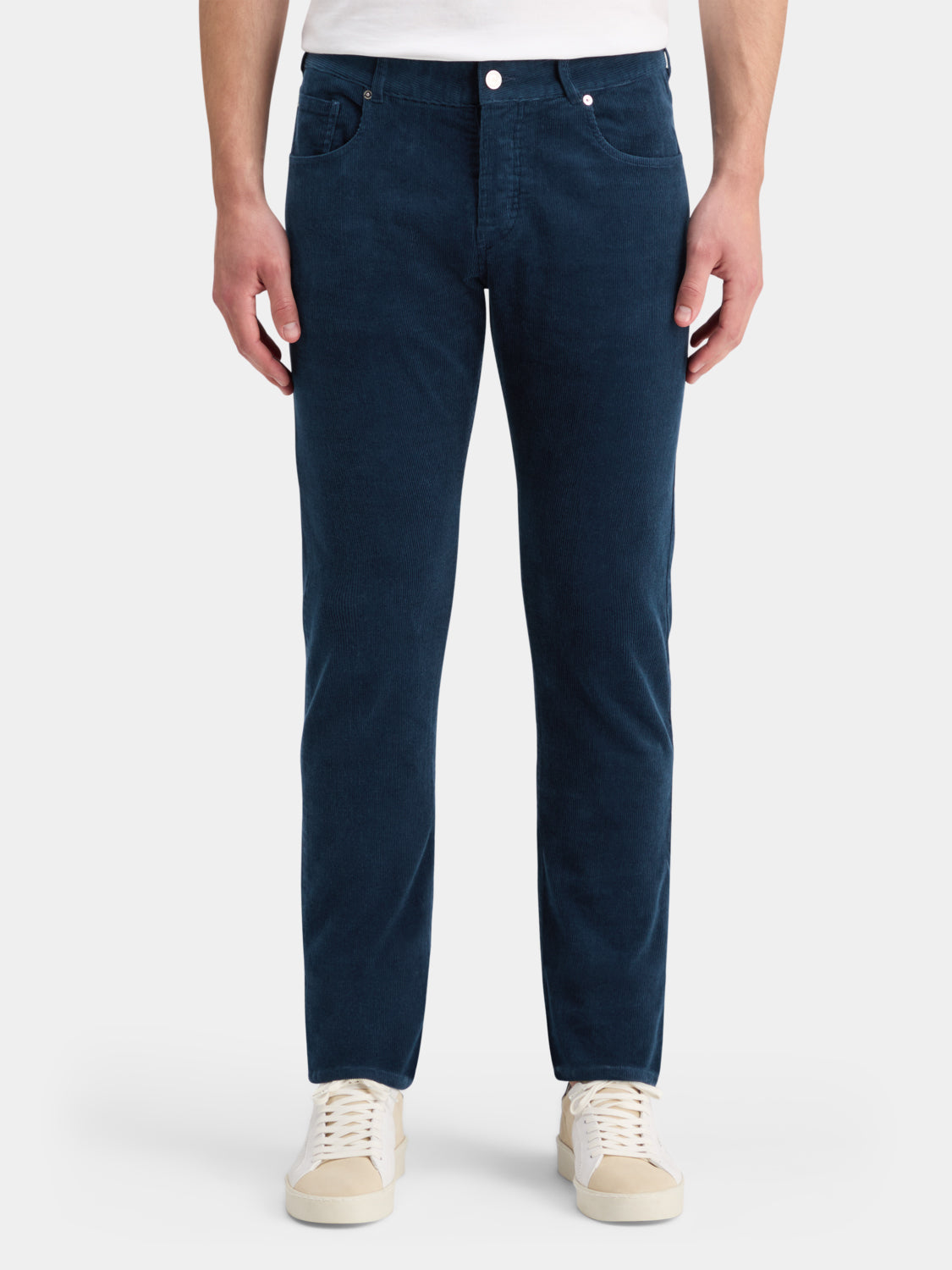 Scotch & Soda Ralston corduroy pants in brown with a relaxed fit and front pockets, displayed on a plain white background.