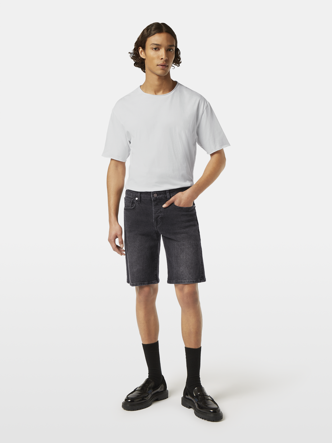 Scotch & Soda Ralston denim shorts with distressed details and rolled cuffs, casual summer shorts for men.