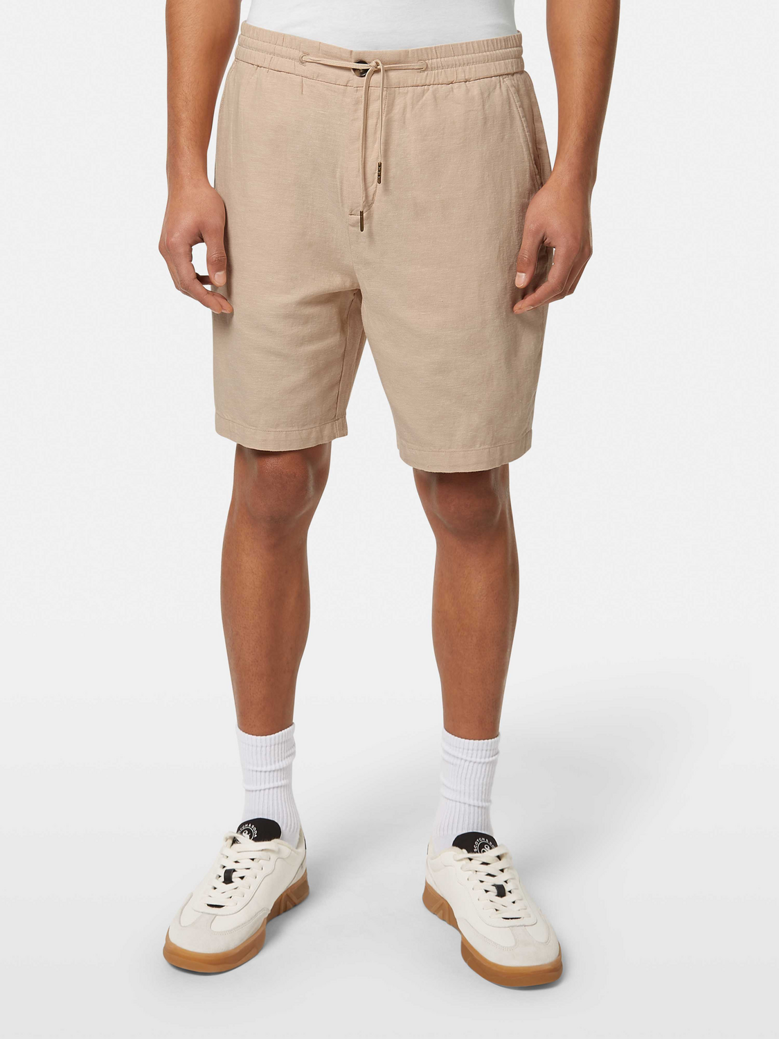 SCOTCH & SODA Fave cotton-linen shorts in a relaxed fit, featuring a casual design with a comfortable waistband.