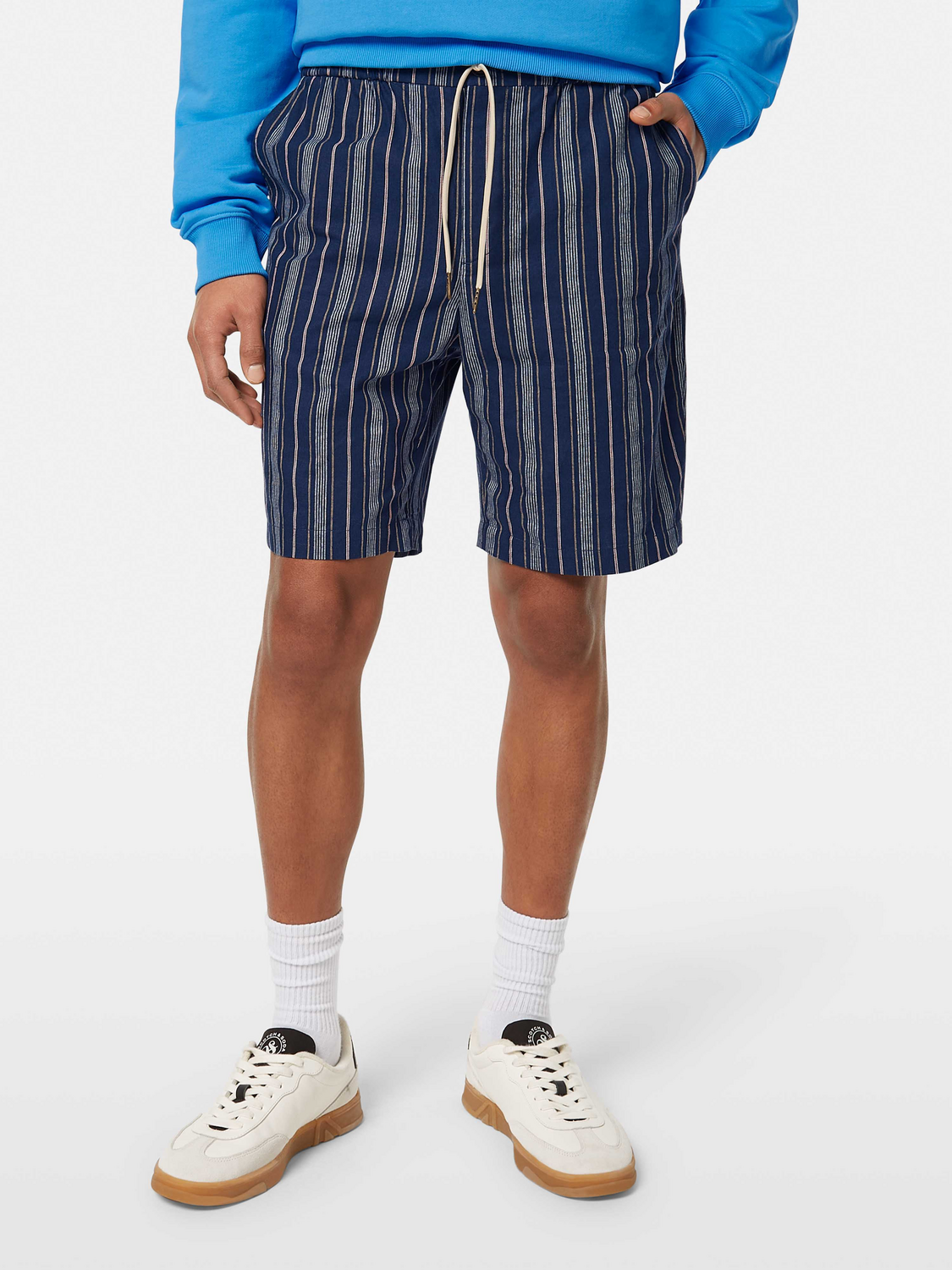 SCOTCH & SODA Fave printed shorts with colorful floral pattern, casual fit, and comfortable fabric for everyday wear.