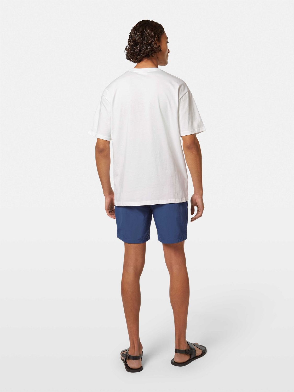 Black short-sleeve Scotch & Soda graphic logo t-shirt with bold front print, casual style, and comfortable fit.