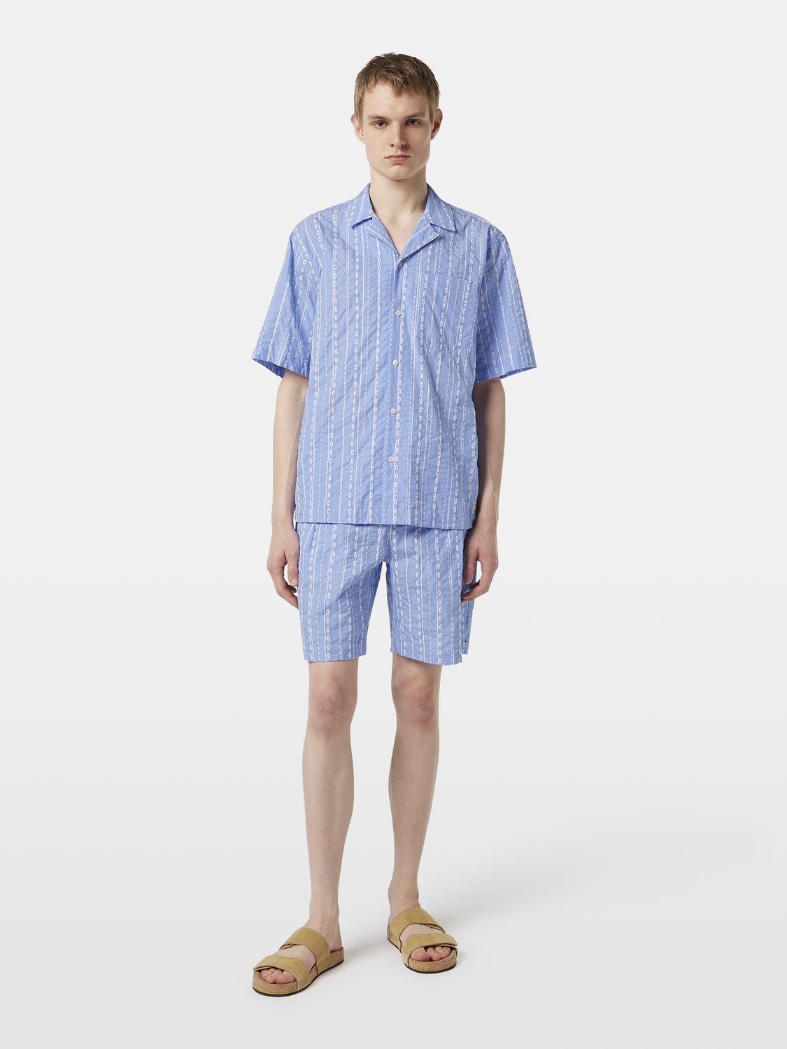 Light blue embroidered Scotch & Soda short-sleeve shirt with floral embroidery on the front, casual and stylish men's summer top.