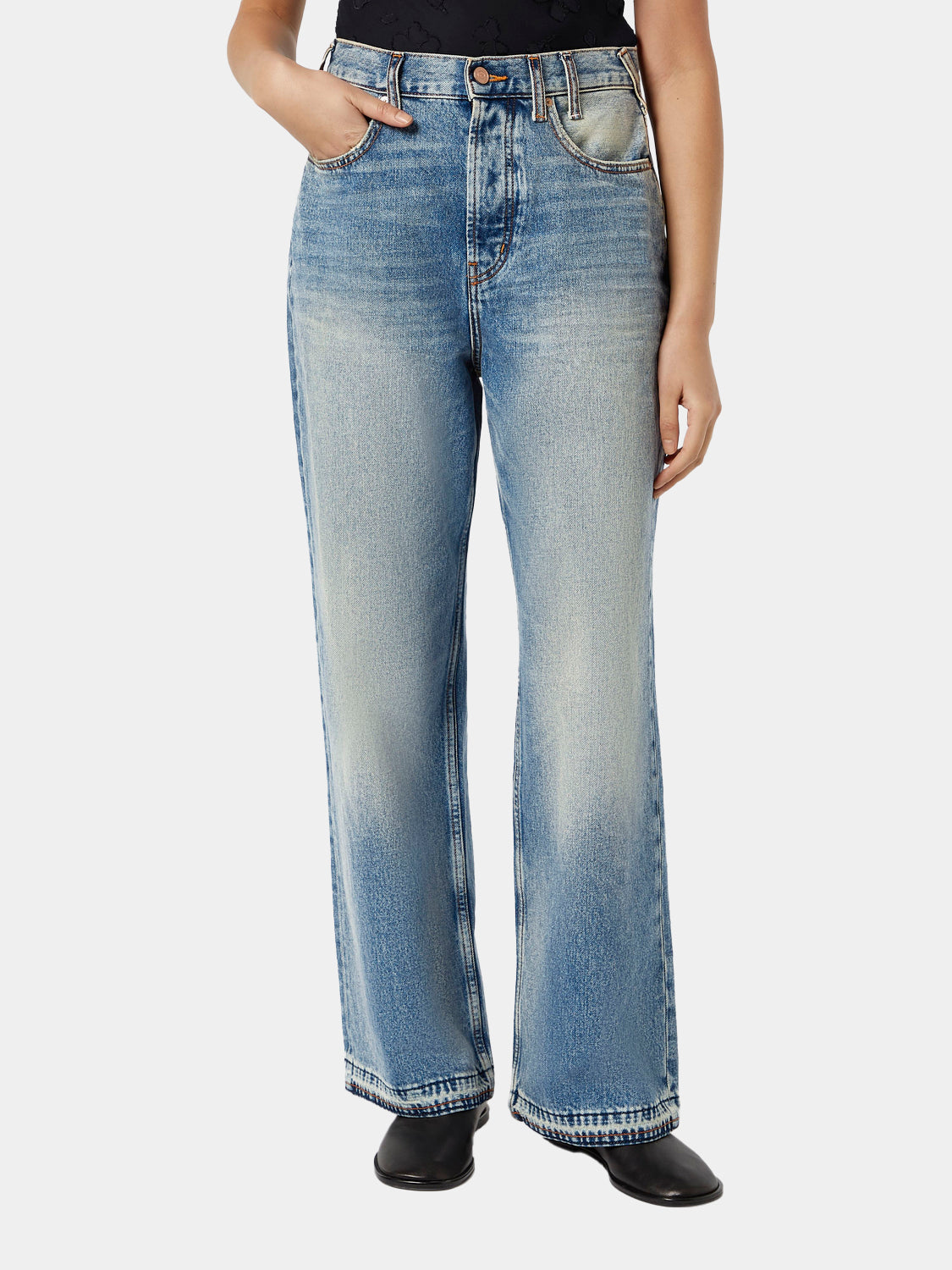 Deep loose fit jeans