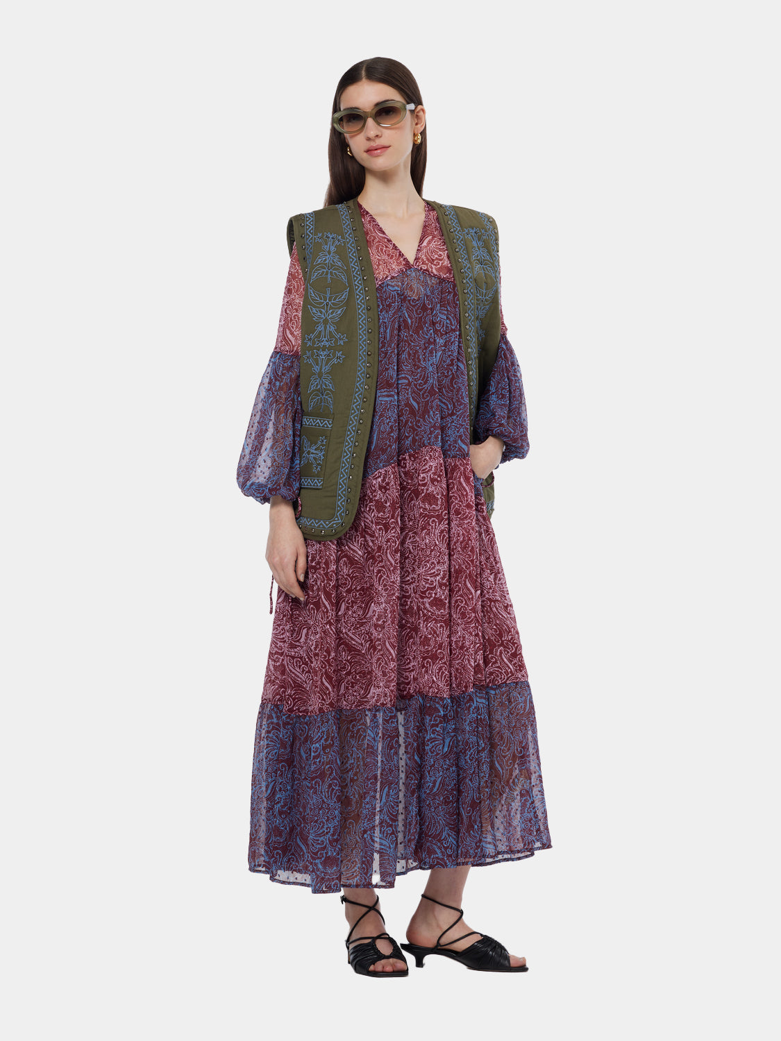 Floral embroidered Scotch & Soda inbetween gilet with intricate floral patterns and lightweight design.