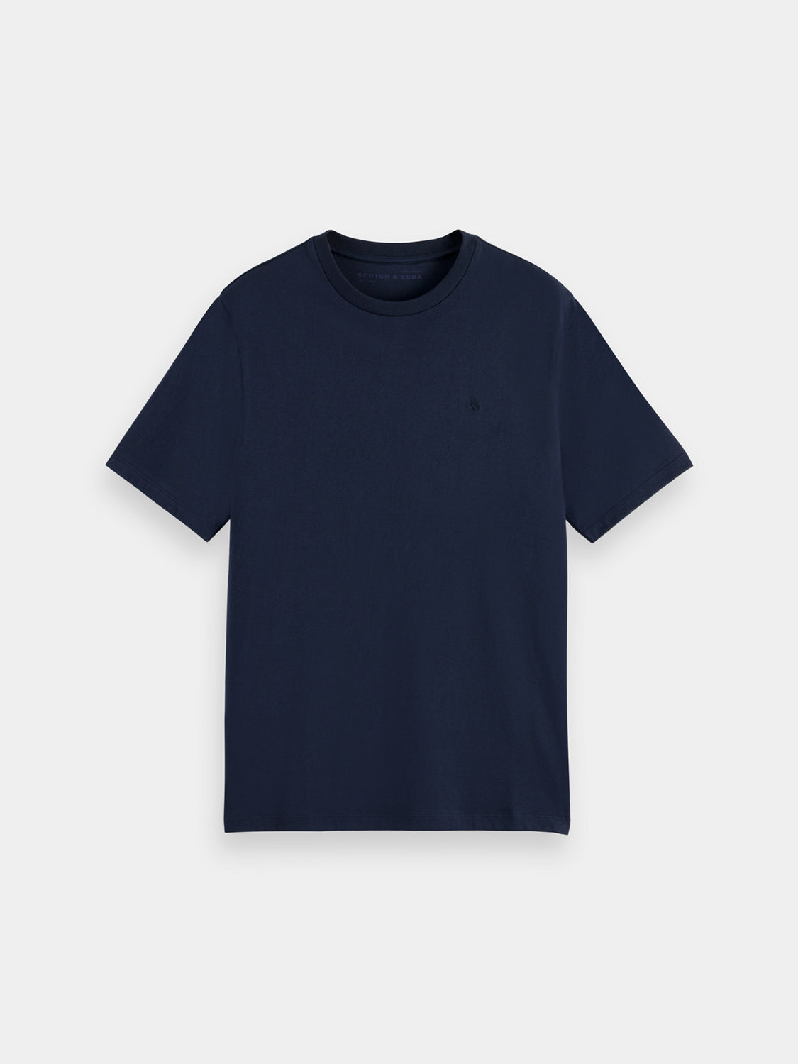 Short sleeve Scotch & Soda logo t-shirt with front graphic design and casual fit, displayed on a plain background.