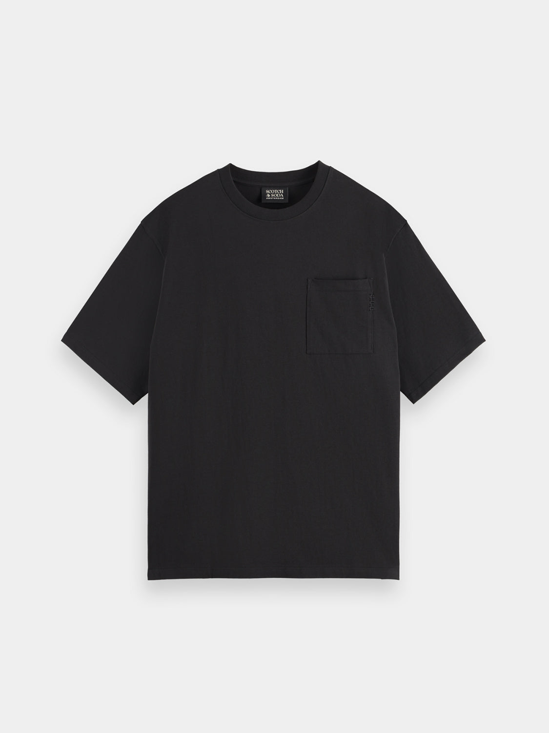 Scotch & Soda men's short-sleeve chest pocket t-shirt in soft fabric with a classic fit and subtle branding detail.