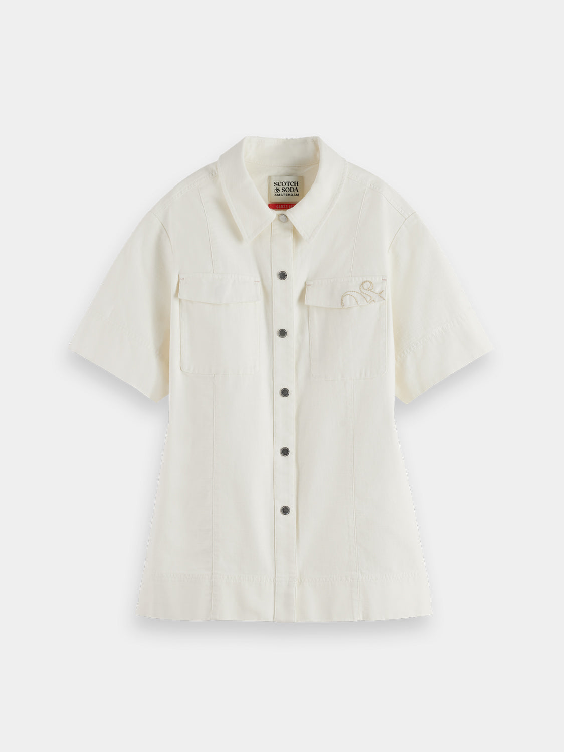 Blue pocket denim shirt from Scotch & Soda, short-sleeve casual shirt with front chest pocket and classic denim texture.