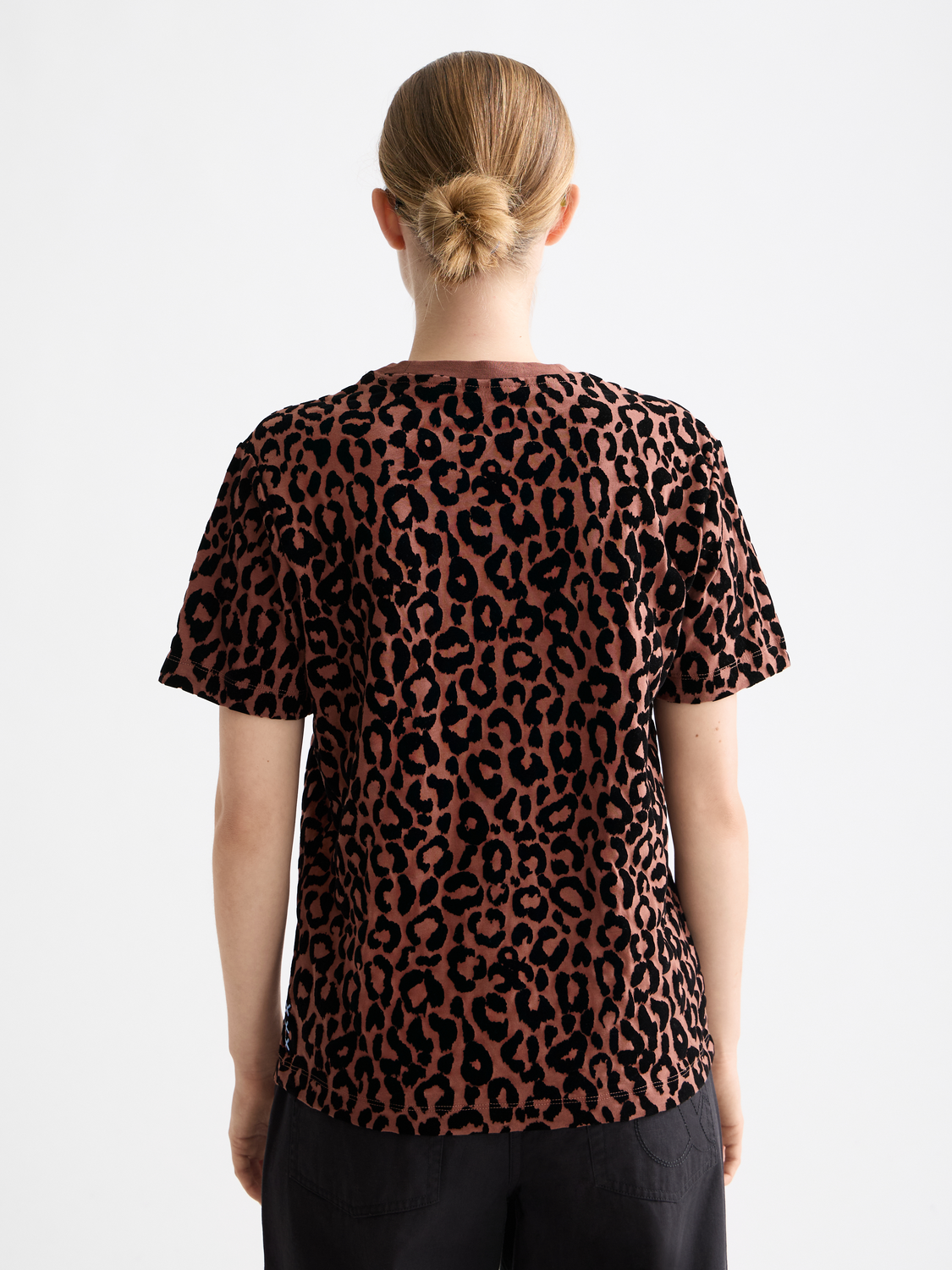 Scotch & Soda flock logo T-shirt, short sleeve casual tee with flock print design, back view.