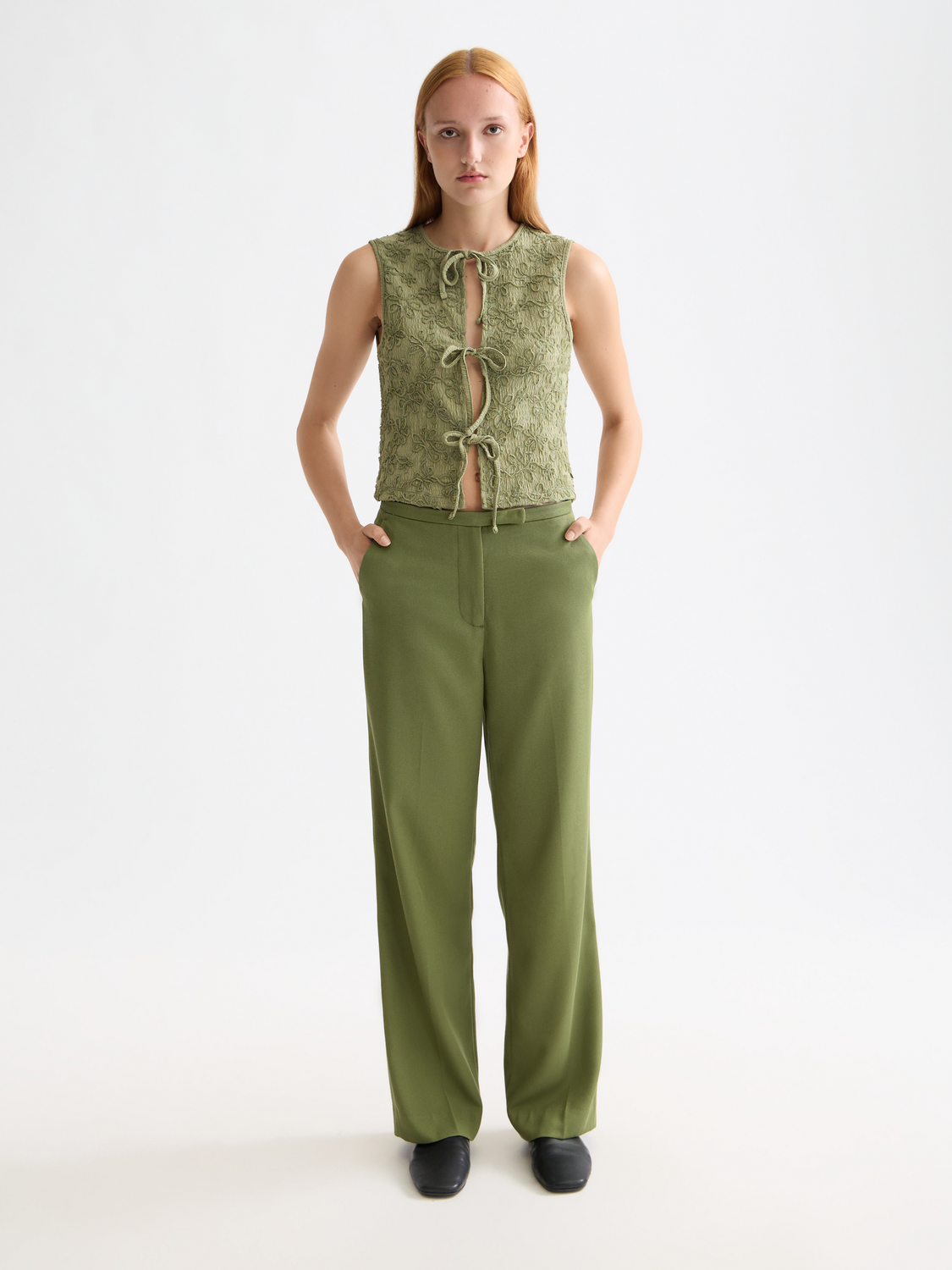 Structured tank top with bow closure from Scotch & Soda, featuring a fitted design and sleeveless style.