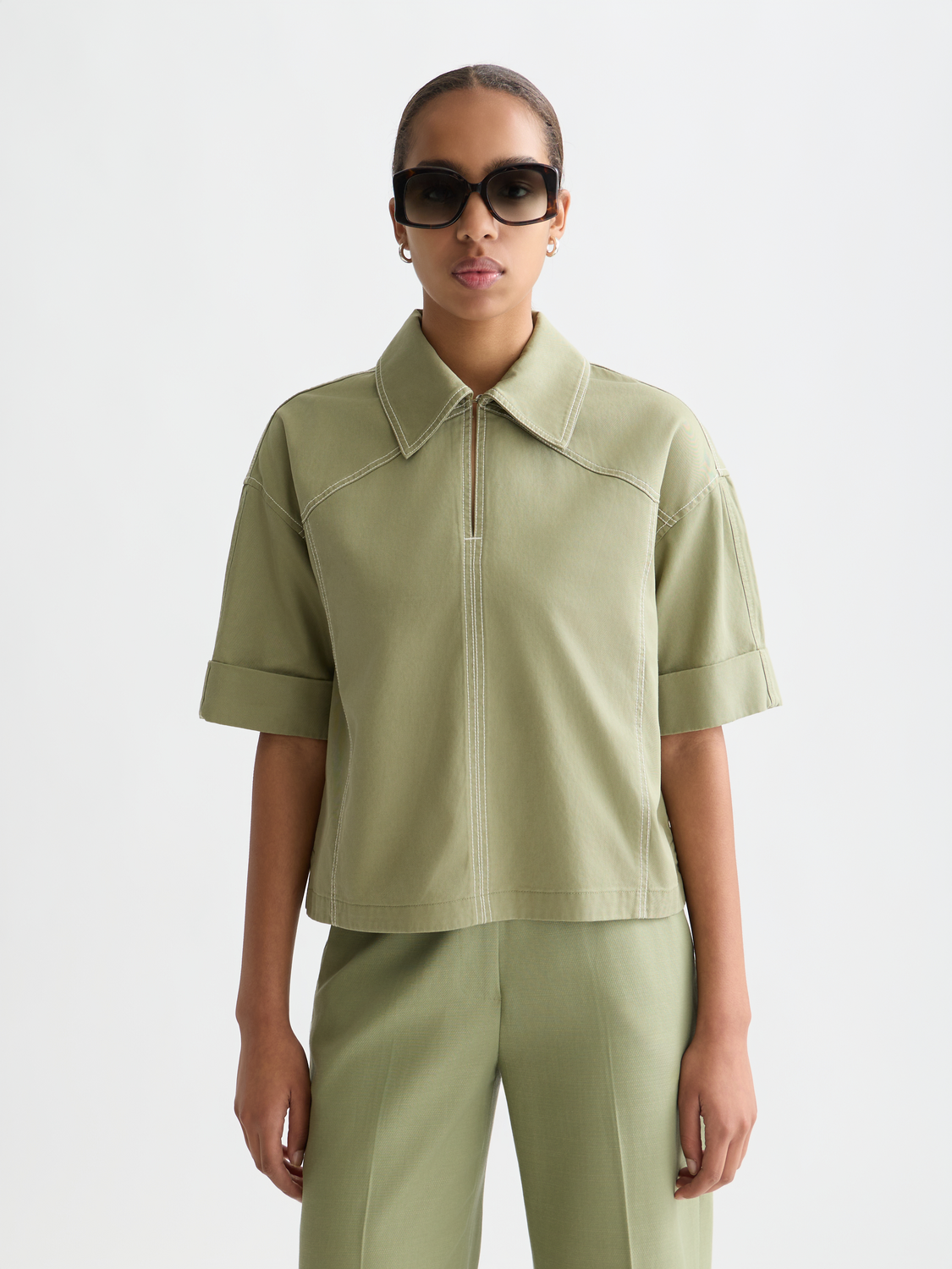 Short-sleeved utility shirt
