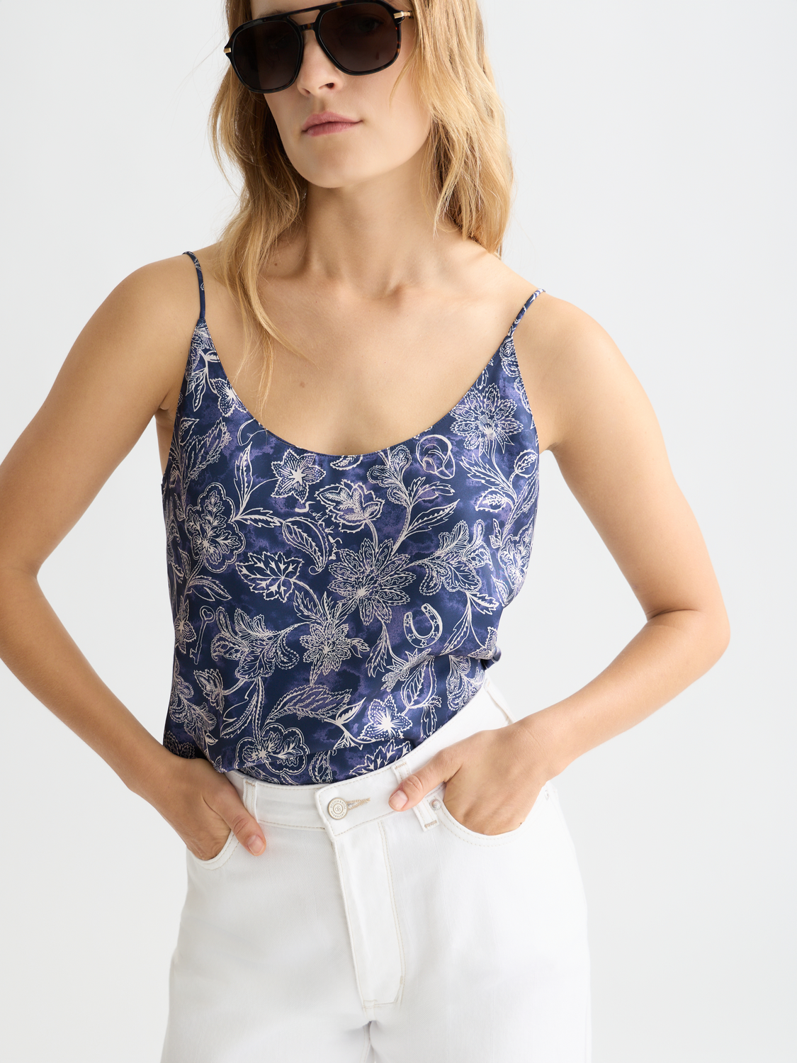 SCOTCH & SODA woven tank top featuring a jersey fabric, sleeveless design, and casual fit.