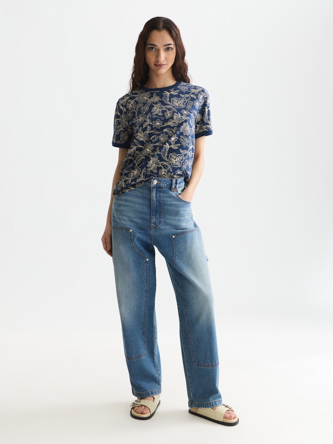 Printed Scotch & Soda short sleeve T-shirt featuring a vibrant, stylish design on front with a casual fit.