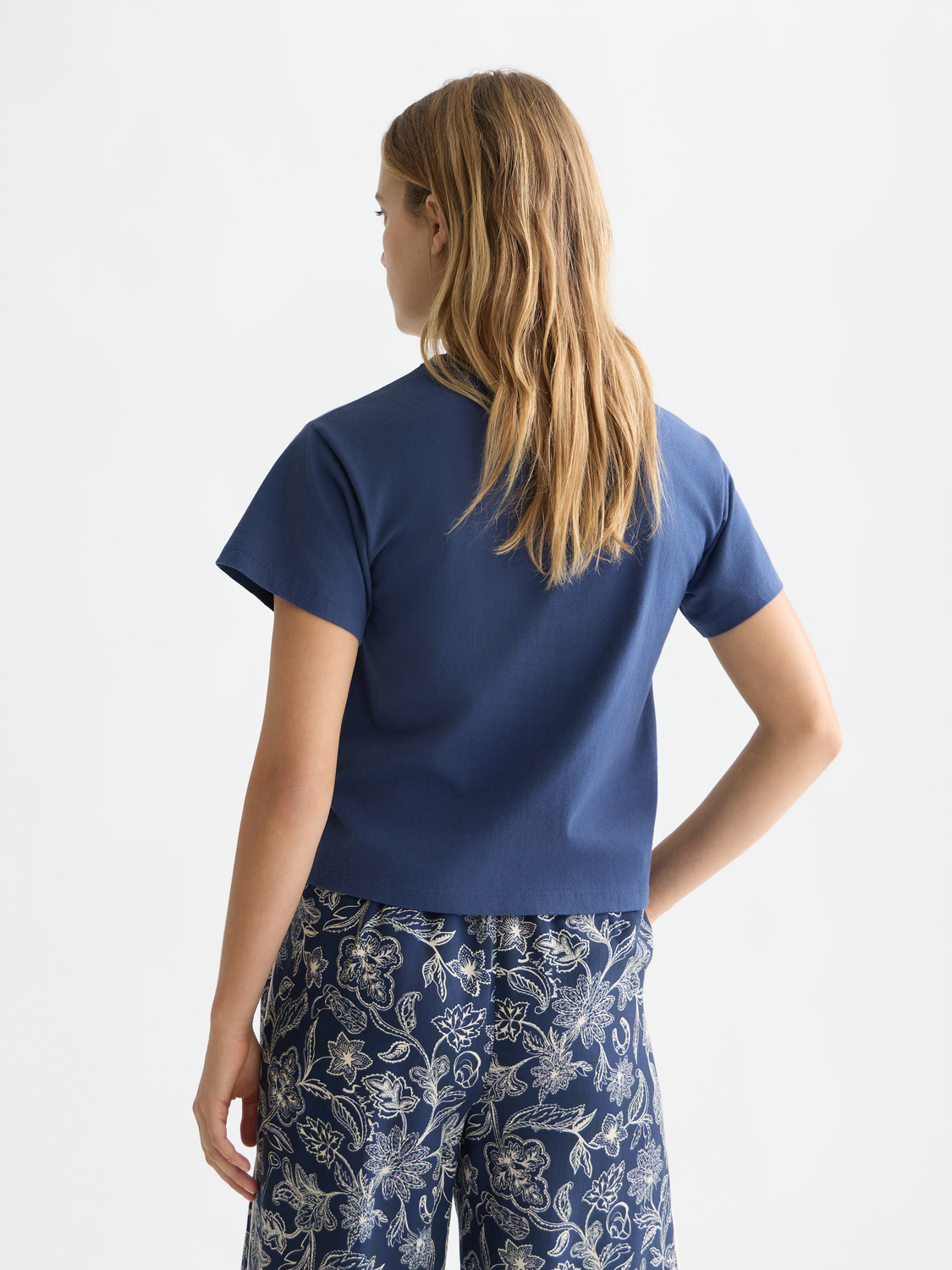 Short sleeve Scotch & Soda artwork t-shirt with a graphic design, featuring vibrant colors and a casual fit.