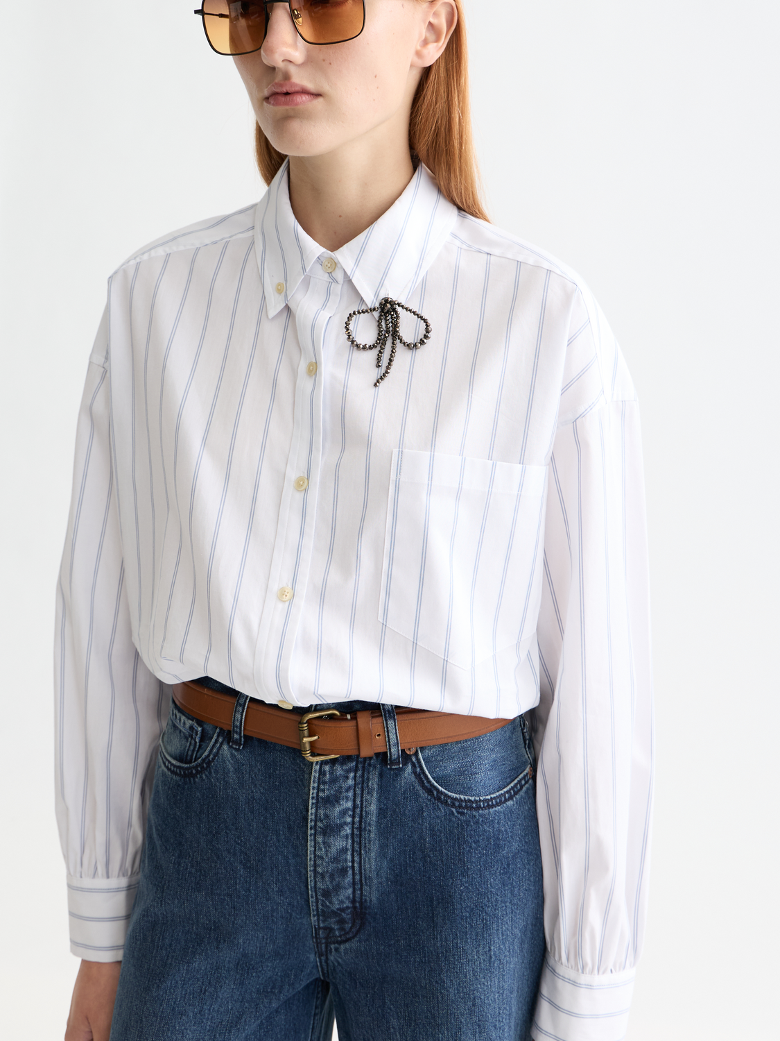 Long sleeve Scotch & SODA girlfriend shirt displayed on a model, featuring a casual fit and stylish design.